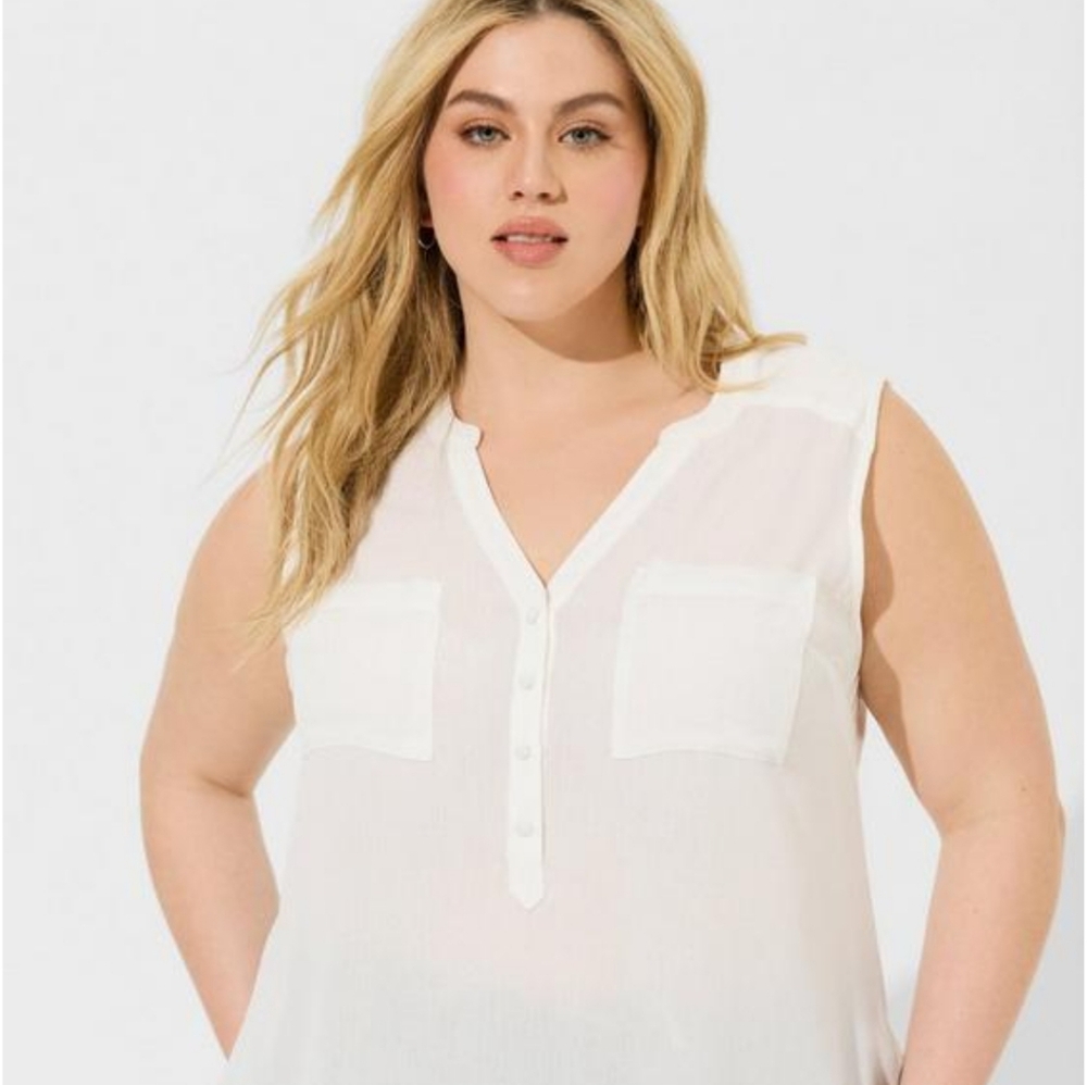 Torrid Sleeveless Pullover Blouse (Size: M)